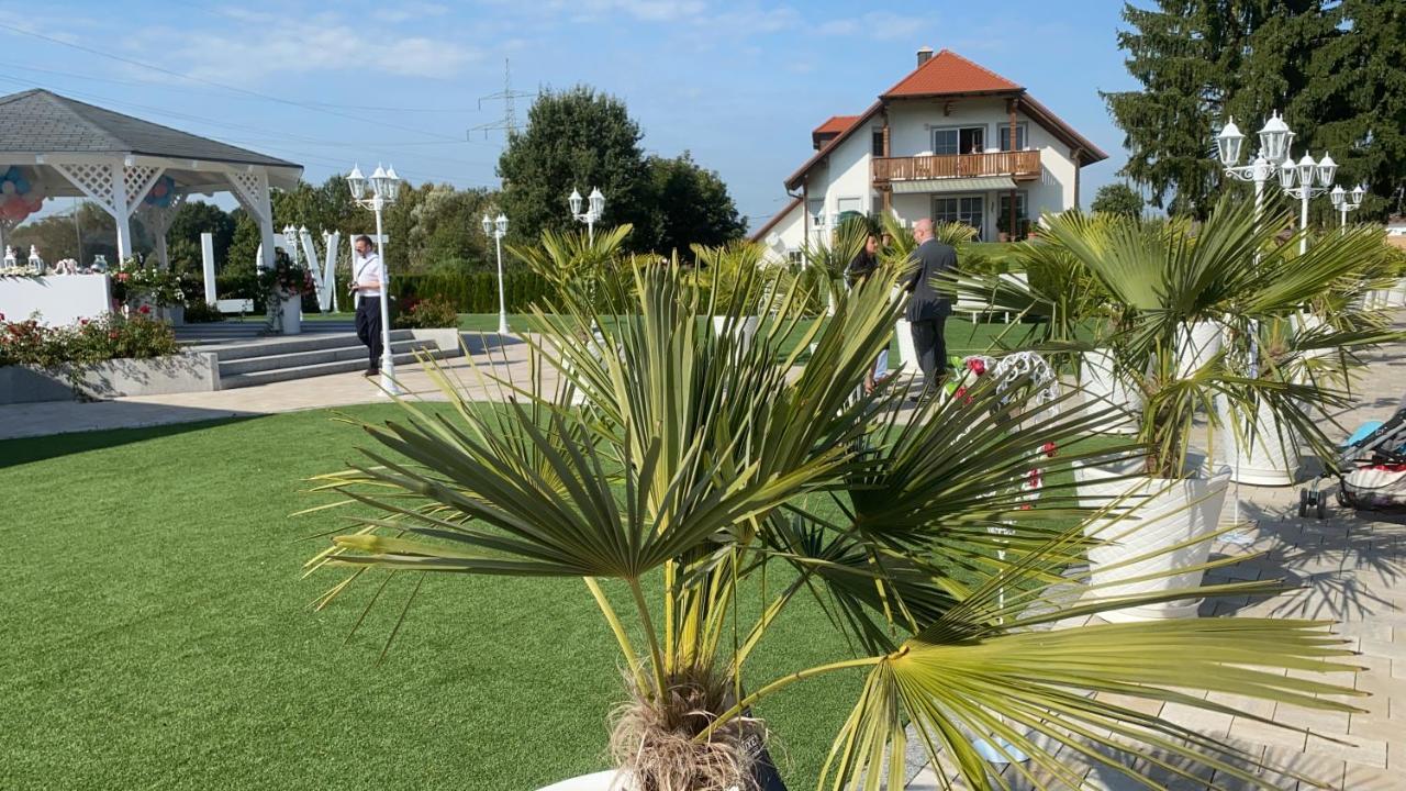 Landhotel Grabinger Швандорф Экстерьер фото