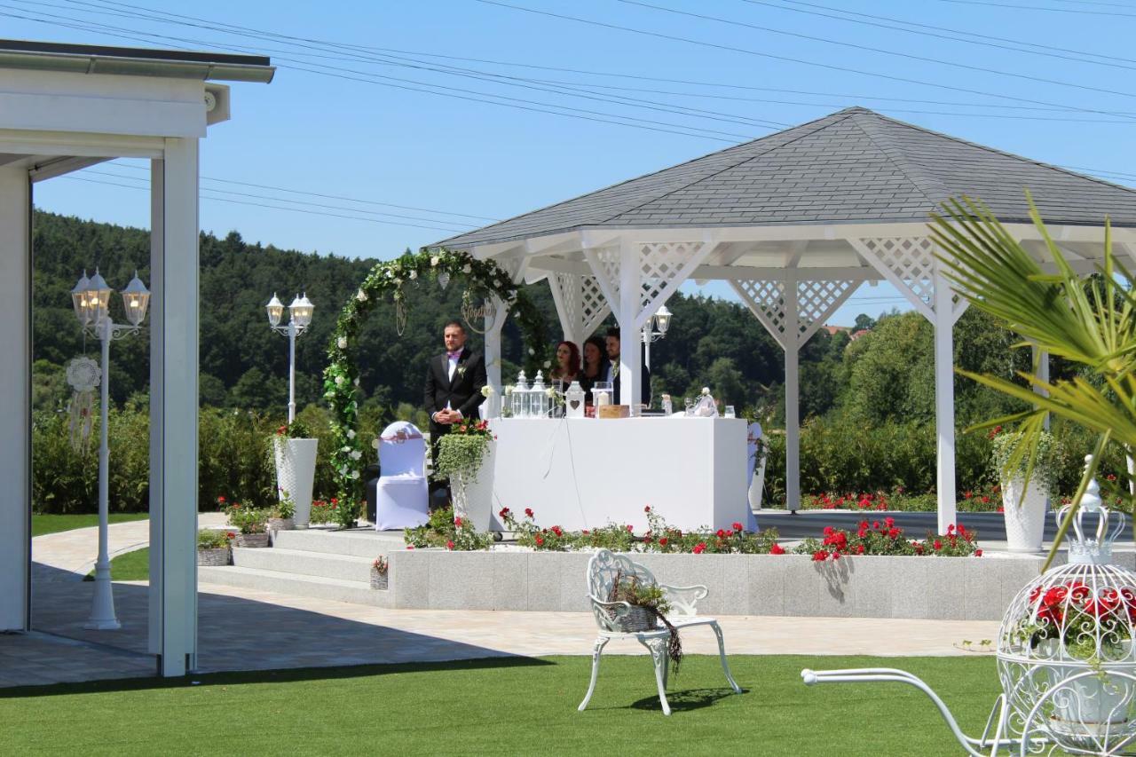 Landhotel Grabinger Швандорф Экстерьер фото